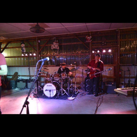 Meet your Posher, Donna - Picture 2 of 3